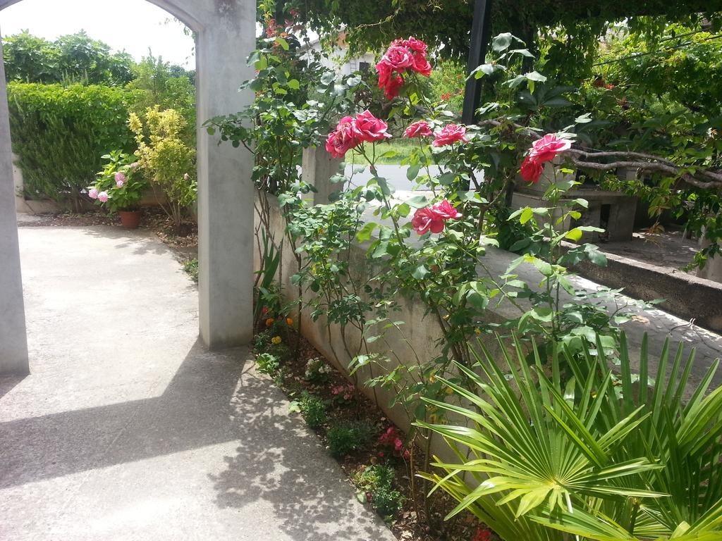 Apartment B&K Raslina 客房 照片