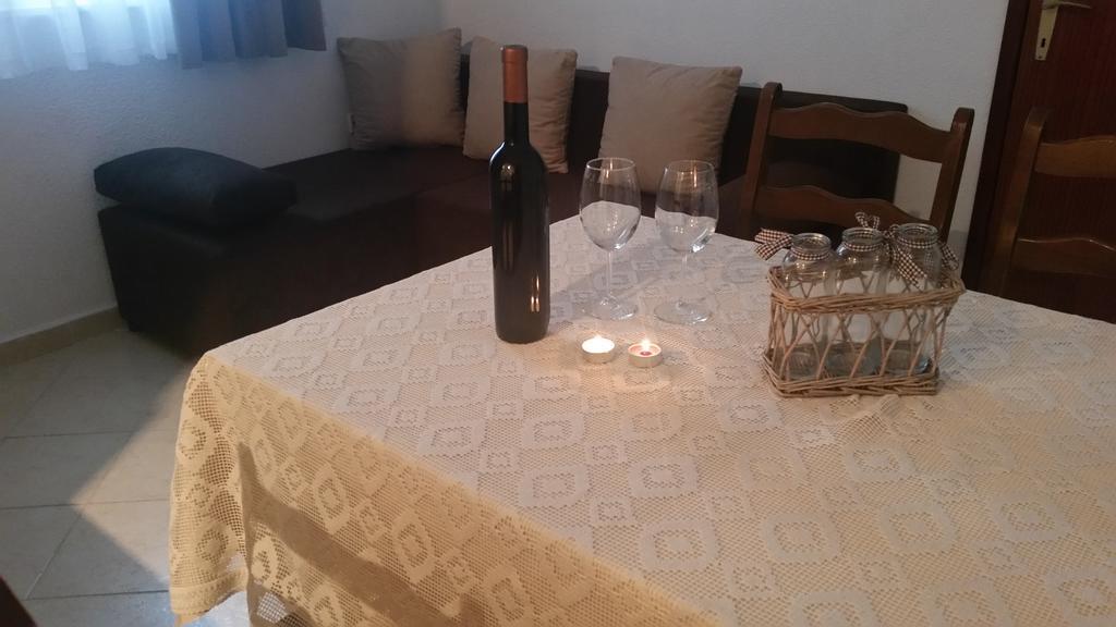 Apartment B&K Raslina 外观 照片